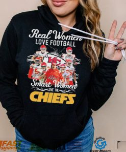 Real Women Love Football Smart Women Love The Chiefs Team 2022 Signatures Shirt