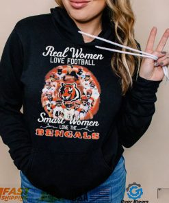 Real women love baseball smart women love the Cincinnati Bengals signatures 2022 shirt