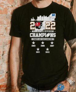 2022 NFC South Division Champions Tampa Bay Buccaneers skyline shirt 5a6cb3 0