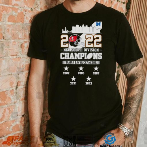 2022 NFC South Division Champions Tampa Bay Buccaneers skyline shirt 5a6cb3 0