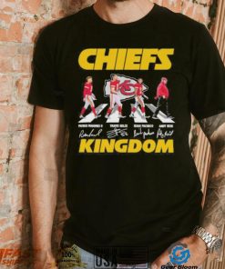 Chiefs kingdom Walking Abbey Road Patrick Mahomes Travis Kelce Isiah Pacheco Andy Reid signatures shirt