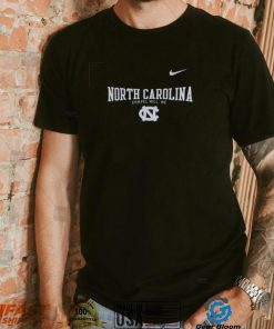 Nike Men's North Carolina Tar Heels Classic Core Cotton Logo T Shirt