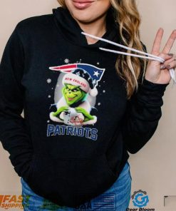 Grinch Hat Santa New England Patriots Helmet Logo Merry Christmas Shirt