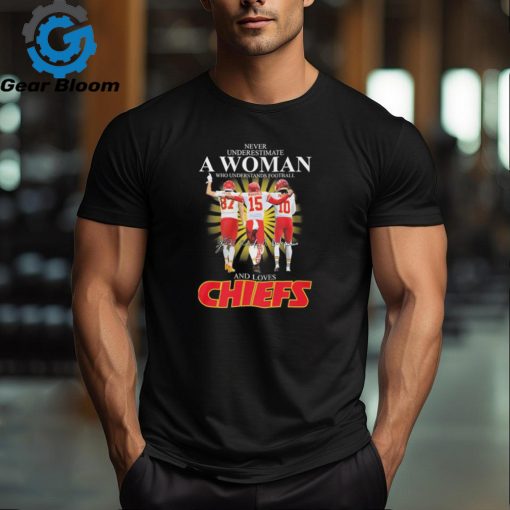 Never underestimate a Woman who understands football and loves Chiefs Kelce Mahomes and Pacheco signatures shirt