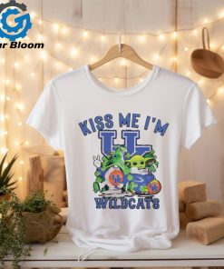 Official kentucky Wildcats Happy St. Patrick’s Day Baby Yoda T Shirt