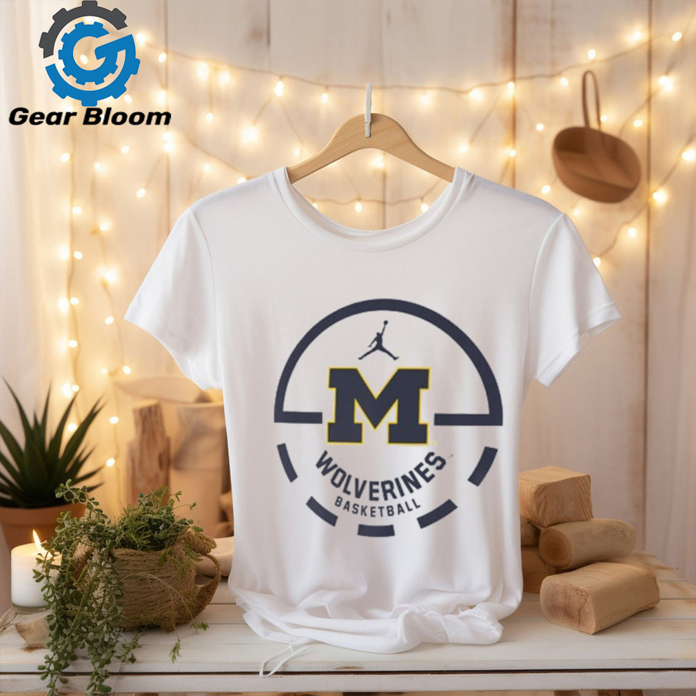 Nike Wolverines Free Throw Short Sleeve T Shirt Nike Wolverines Free Throw Short Sleeve T Shirt