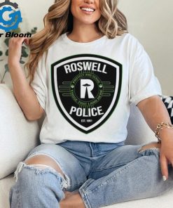 Roswell police est 1891 protect and serve those that land here shirt