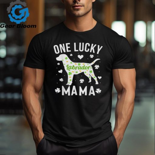 St Patricks Day Labrador Lucky Mom Mama Dog Shirt