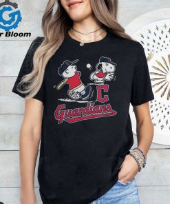 Official Cleveland Guardians Charlie Brown Snoopy Playing Baseball 2024 Tee shirt