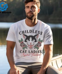 Childless Cat Lady Harris 2024 Childless Cat Ladies Against Fascism Prosecutor Felon 2024 T shirt