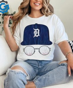 Detroit Tigers hat and glasses shirt