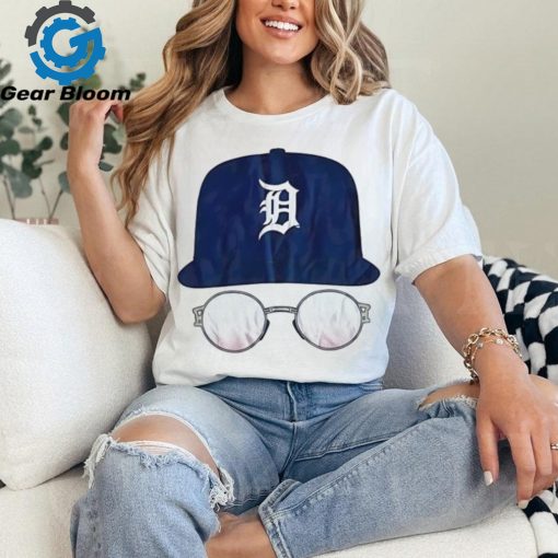 Detroit Tigers hat and glasses shirt