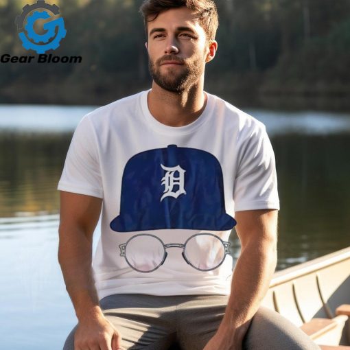 Detroit Tigers hat and glasses shirt