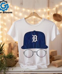 Detroit Tigers hat and glasses shirt