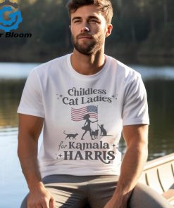 So Cute Childless Cat Ladies Kamala Harris 2024 Election 2024 Kamala Harris Cat Lady T shirt