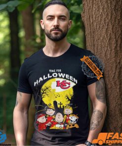 Kansas City Chiefs Snoopy Time For Halloween And The Chiefs Love T Shirt