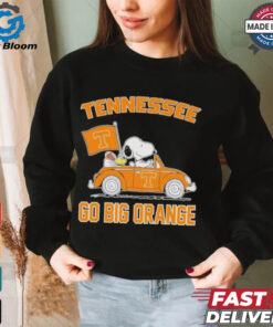 Peanuts Snoopy And Woodstock On Car Tennessee Volunteers Go Big Orange Shirt
