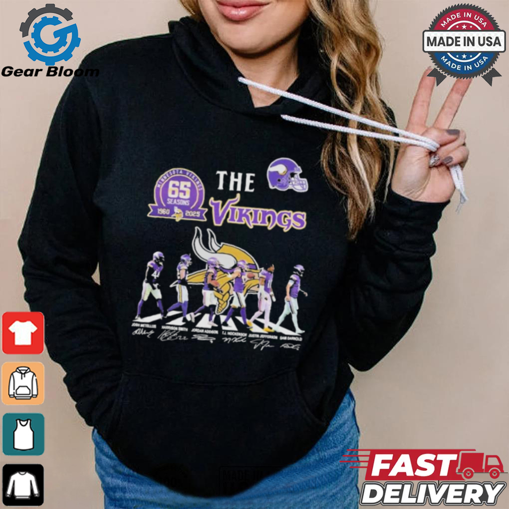 The Minnesota Vikings 65 Seasons 1960 2025 Signature Unisex T Shirt The Minnesota Vikings 65 Seasons 1960 2025 Signature Unisex T Shirt