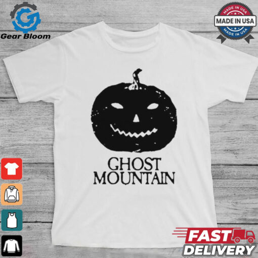 Ghost mountain pumpkin not worth this pain Halloween Shirt