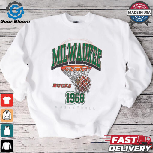 Mitchell & Ness HWC ’68 Logo Swagger Milwaukee Bucks T Shirt