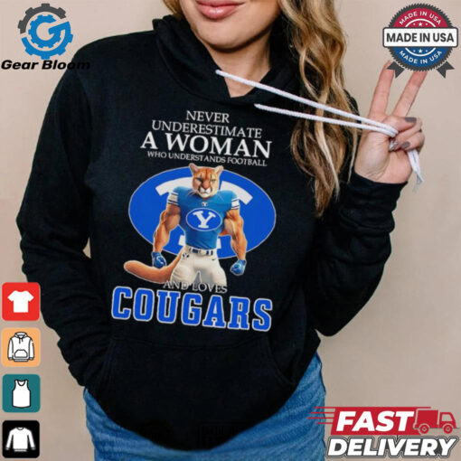 Never underestimate a woman who understands football and loves Cougars shirt