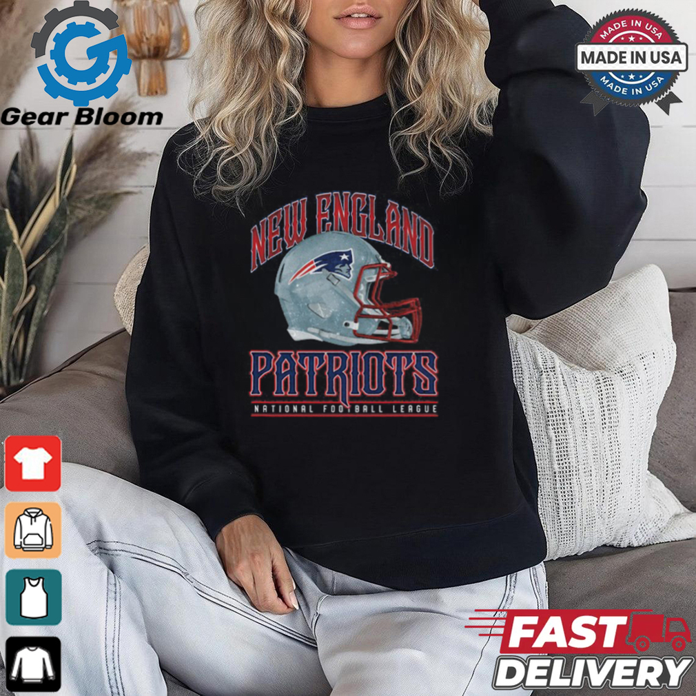 New England Patriots Helmet Garment Dyed Heavyweight T Shirt New England Patriots Helmet Garment Dyed Heavyweight T Shirt