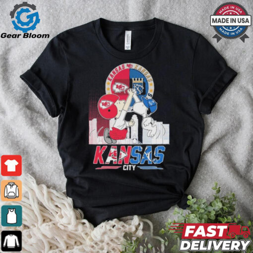 Official Snoopy And Charlie Browns High Five Kansas City Chiefs X Kansas City Royals Shirt