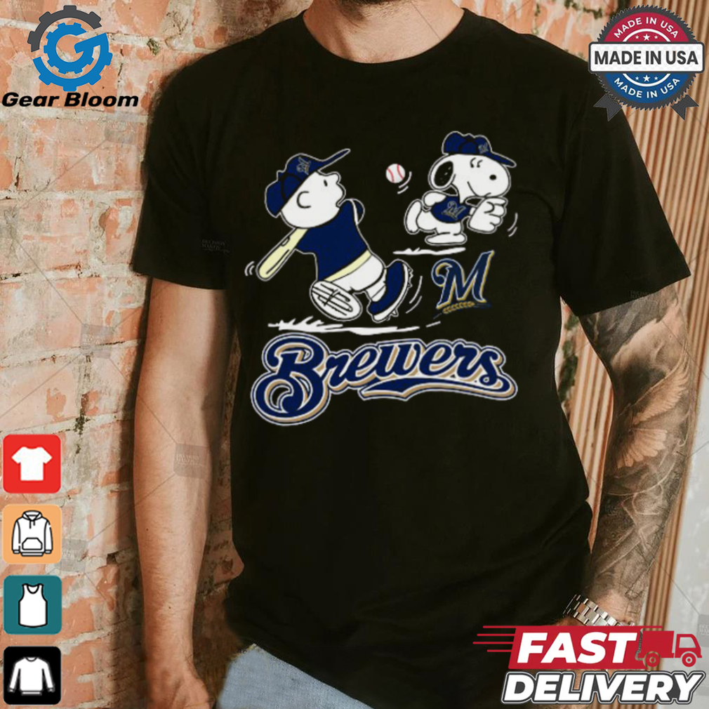 Peanuts Charlie Brown And Snoopy Playing Baseball Milwaukee Brewers T Shirt Peanuts Charlie Brown And Snoopy Playing Baseball Milwaukee Brewers T Shirt