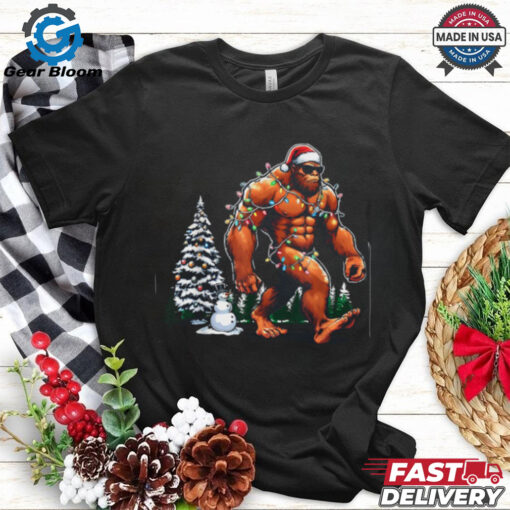Santa Bigfoot Christmas Tree Lights Funny Sasquatch Believe T Shirt Recovered