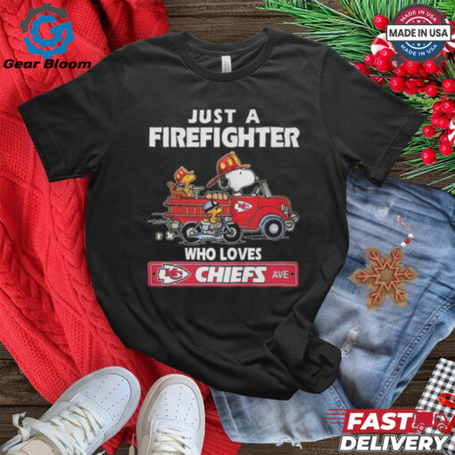 NFL Kansas City Chiefs Just A FireFighter Who Loves Chiefs Snoopy Shirt