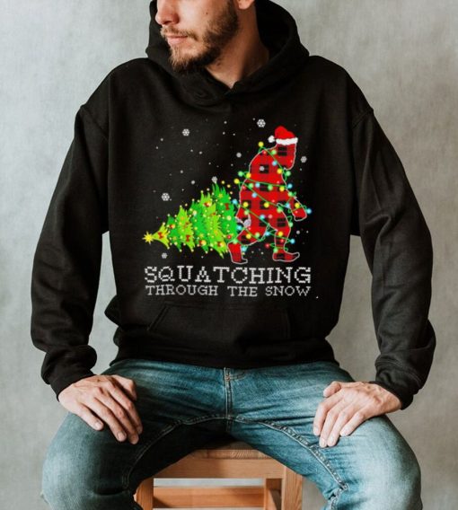 Bigfoot Sasquatch through the snow Christmas 2022 shirt