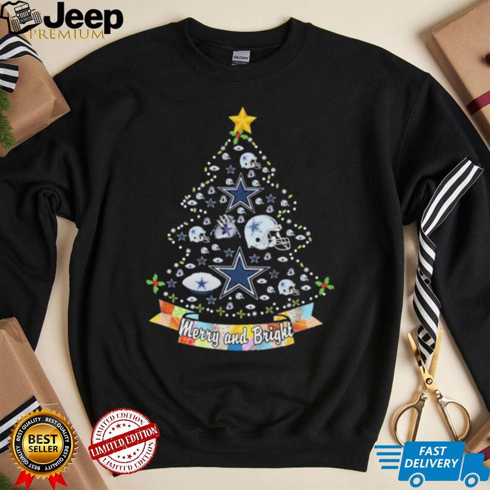 One Piece Chibi Characters Santa Hat Merry Christmas Sweatshirt - teejeep