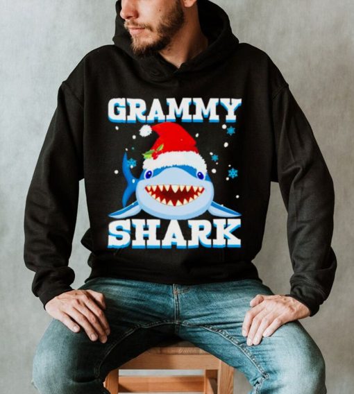 Grammy Shark Santa Hat Merry Christmas shirt