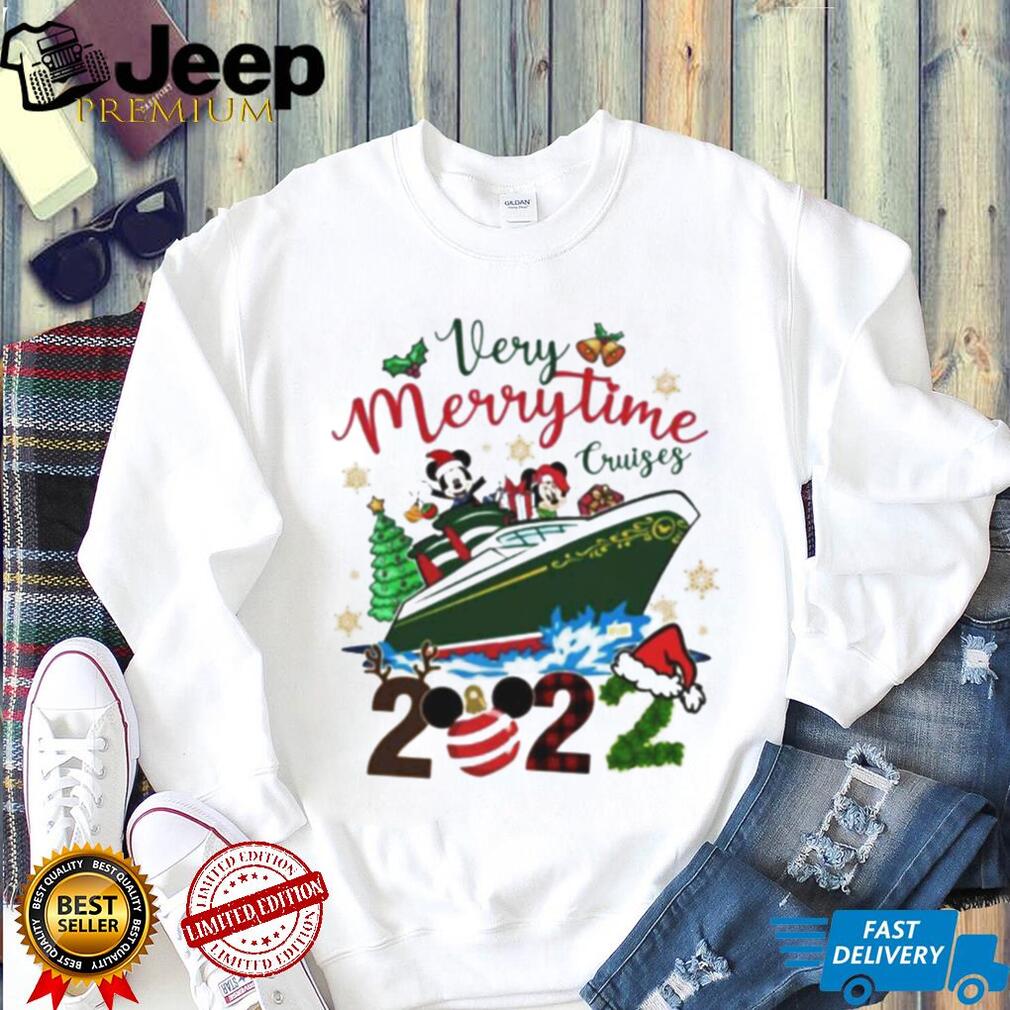 Mickey Mouse And Minnie Mouse Boat Very Merrytime 2022 Christmas shirt