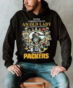 Never Underestimate An Old Lady Who Understands Football And Loves Green Bay Packers Signatures Shirt