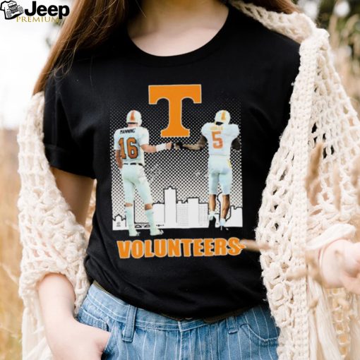 Tennessee Volunteers Peyton Manning And Hendon Hooker Knoxville Skyline Signatures Shirt