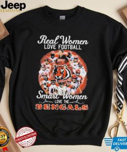 Real women love baseball smart women love the Cincinnati Bengals signatures 2022 shirt