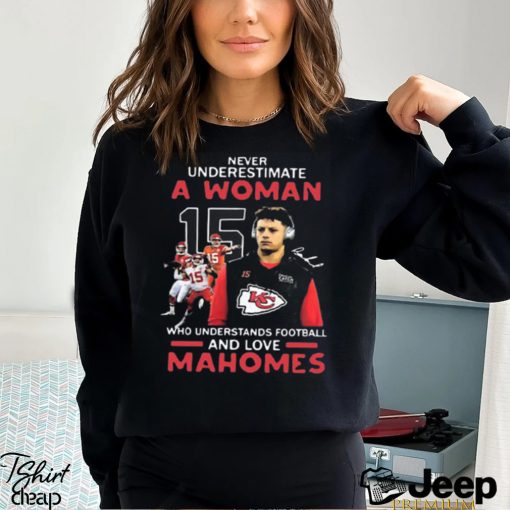 A Woman Who Love Chiefs Mahomes Kansas City Football Shirt