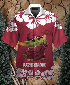 Arkansas Razorbacks Baby Yoda Short Sleeve Button Up Tropical Hawaiian Shirt