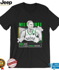 Brook Lopez Milwaukee Bucks basketball player pose paper gift shirt