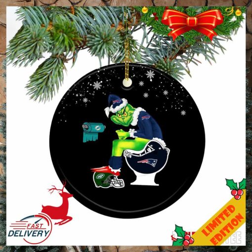 Buffalo Bills Grinch Santa Claus Sitting New England Patriots Toilet Christmas 2023 Ornament