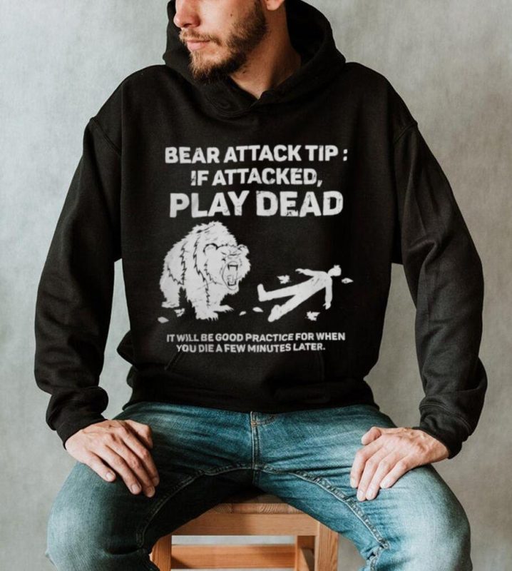 Camping Hiking Outdoor Travel Funny Vintage Bear Attack Tip shirt