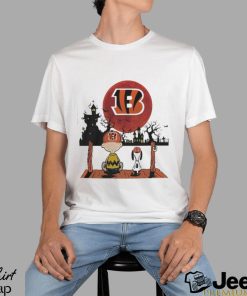 Cincinnati Bengals Charlie Brown And Snoopy Haunted House T Shirt