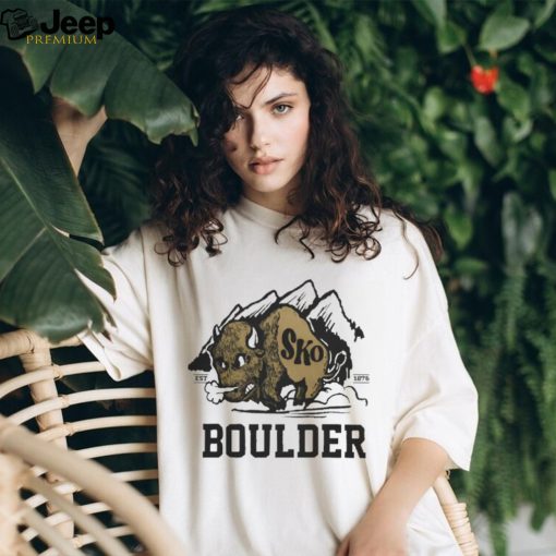 Colorado Buffaloes football Sko Boulder est 1876 graphic design shirt