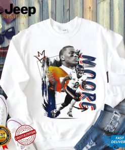 D. J. Moore number 2 Chicago Bears football player pose gift shirt