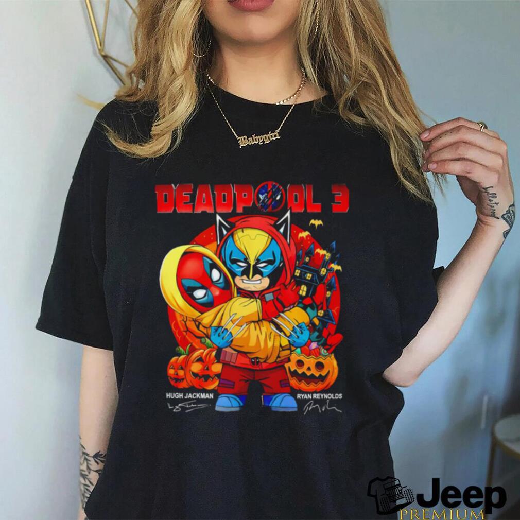https://img.eyestees.com/teejeep/2023/Deadpool-3-Wolverine-hug-Deadpool-chibi-High-Jackman-and-Ryan-Reynolds-signature-shirt2.jpg