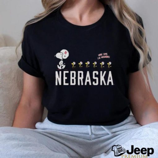 Design Peanuts x Nebraska snoopy’s Football team shirt