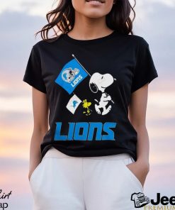 Detroit Lions Flag Helmet Snoopy And Woodstock Tshirt