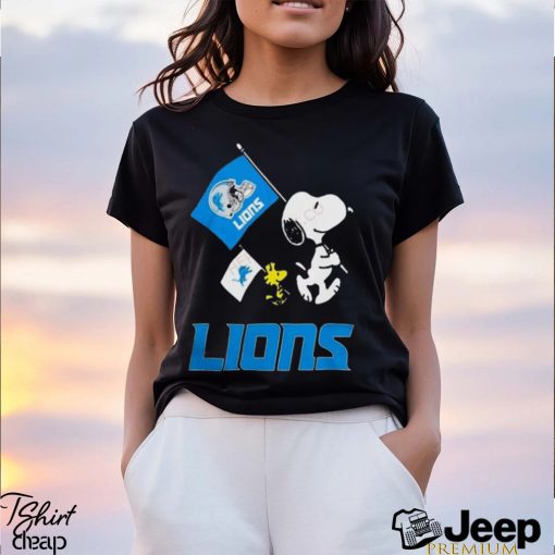 Detroit Lions Flag Helmet Snoopy And Woodstock Tshirt