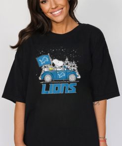 Detroit Lions Peanuts Snoopy Car Cartoon Sports Christmas Classic T Shirt